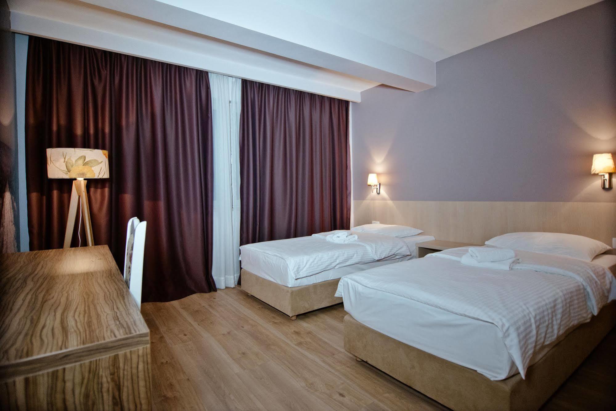 Wine Hotel Cesarica Međugorje Extérieur photo