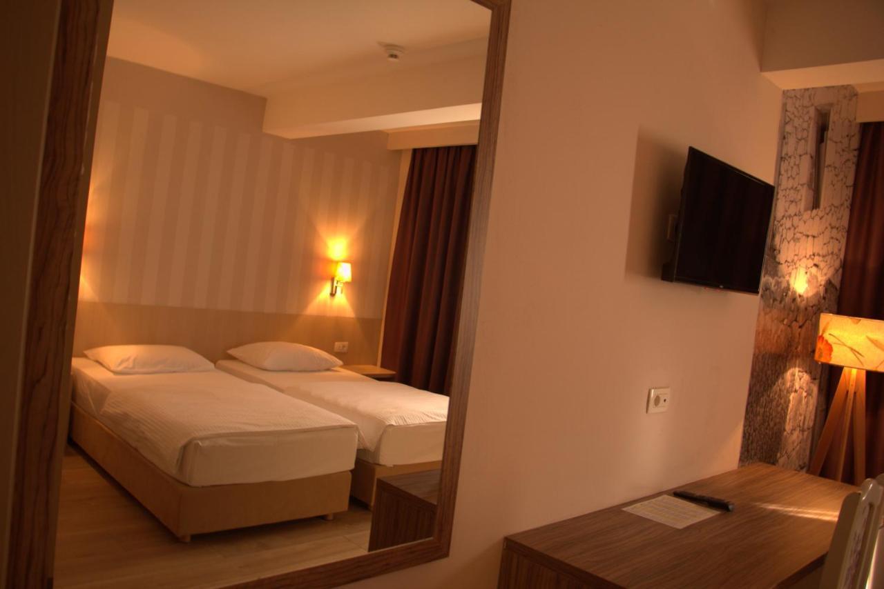 Wine Hotel Cesarica Međugorje Extérieur photo